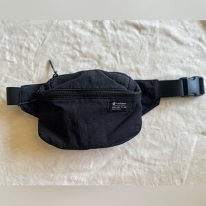 Lululemon Athletica Black Belt Bag Minimalist Design